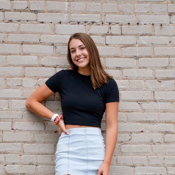 Meet the Posher Other - Meet your Posher, Chloe